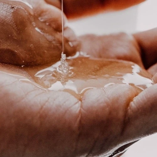 FIRSTHAND Hydrating Shampoo