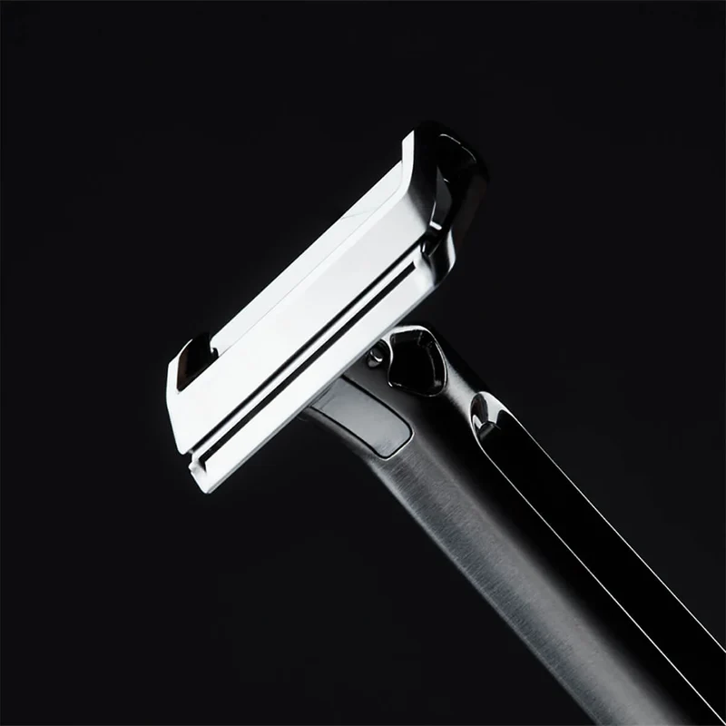 Genesis Single Edge Shaver, Gunmetal