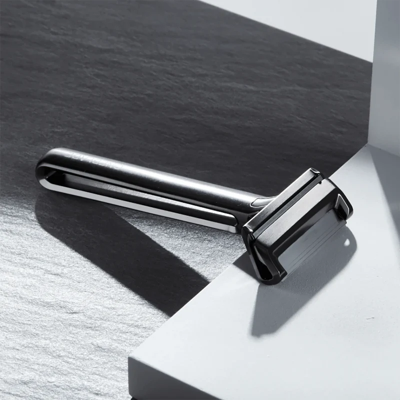 Genesis Single Edge Shaver, Gunmetal