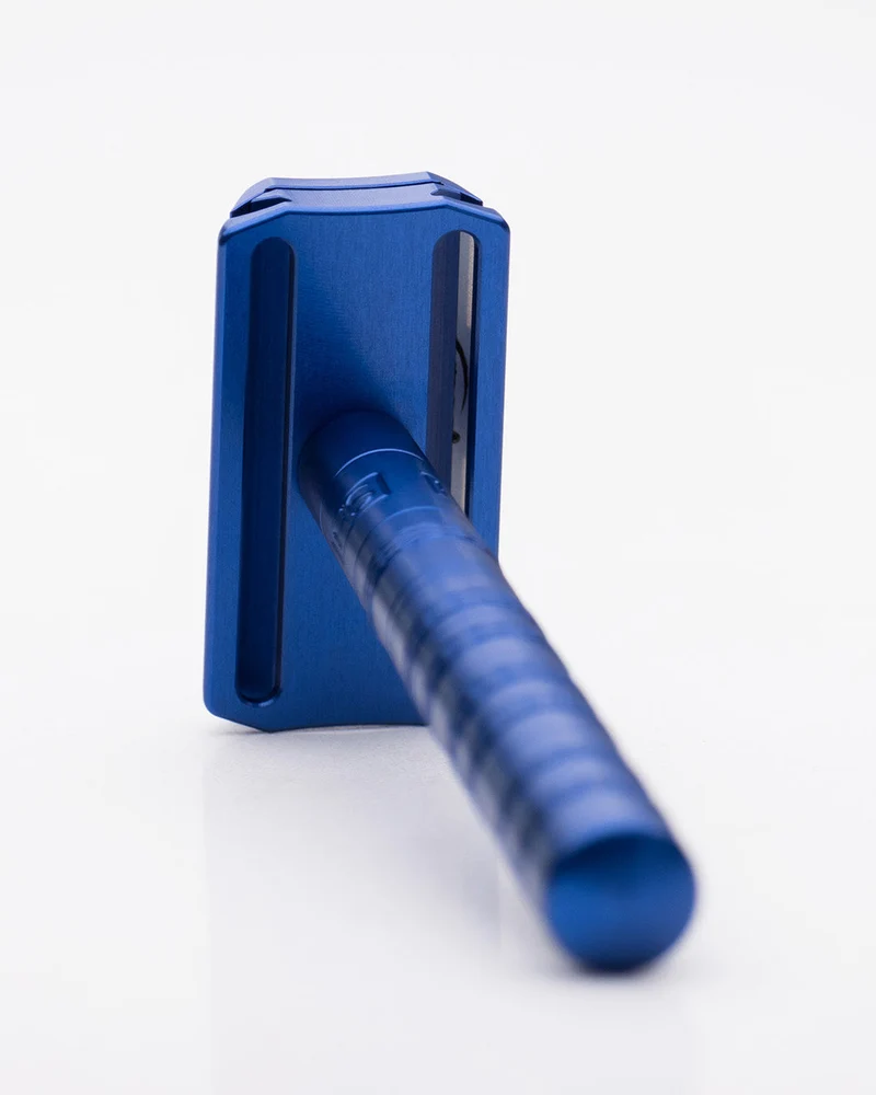 Henson Starter Bundle Steel Blue – AL13 Razor, Shave Cream & Stand