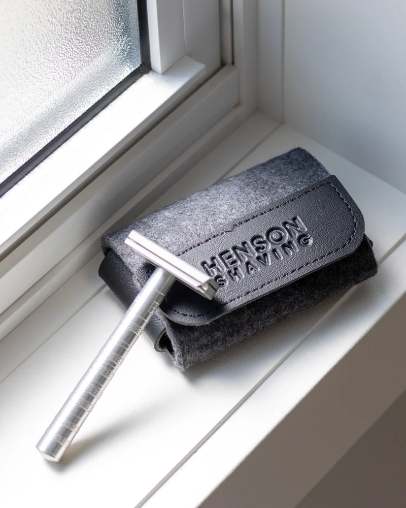 Henson Travel Case – Premium Merino Wool & Vegan Leather Razor Case
