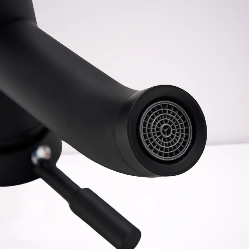 Waschtischarmatur Schwarz – Einhand Mischbatterie für Waschbecken | Moderne Badarmatur mit Heiß- & Kaltwasseranschluss, Keramikkartusche & 40 cm Schläuchen