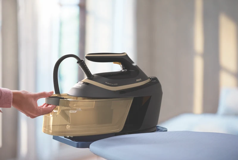 Philips PerfectCare 6000 Series Steam Generator Black / Gold