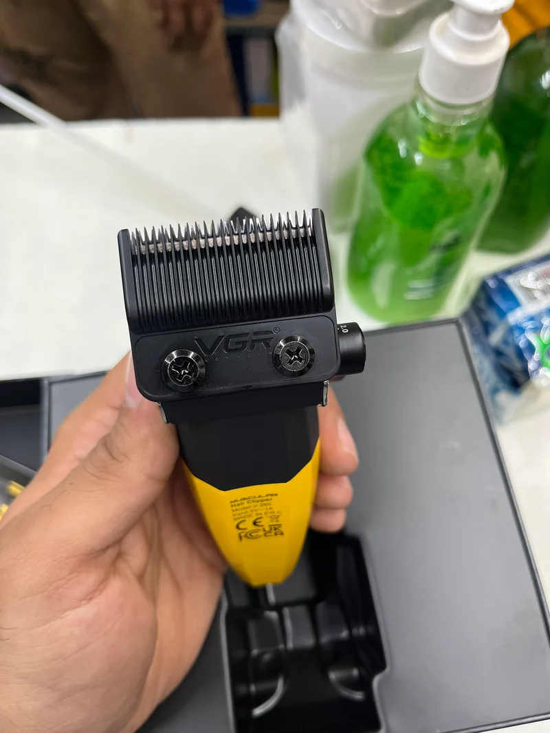 VGR V-285 Professional Cordless Hair Clipper – 9000 RPM High-Speed Motor, 2000mAh Battery